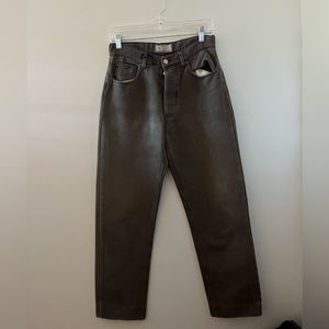 ARMANI GREY HIGH WAISTED MOM JEAN FITS A SIZE 4